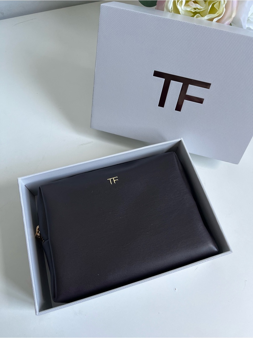 Tom Ford (TF) Beauty Dark Brown & White Leather Pouches - Picture 2 of 9